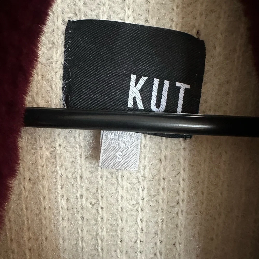 Kut Cream Cardigan with Plum Faux Fur Collar NWOT - Picture 4 of 5